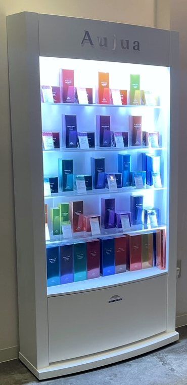 Aujuaの製品棚